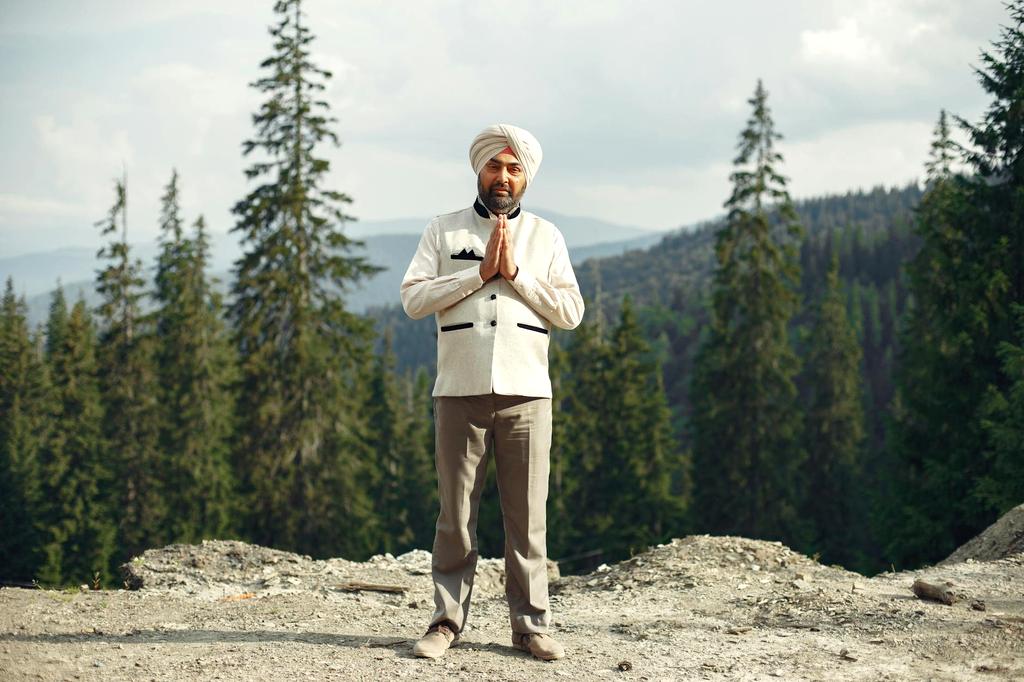 Meditasyon yapan kişi